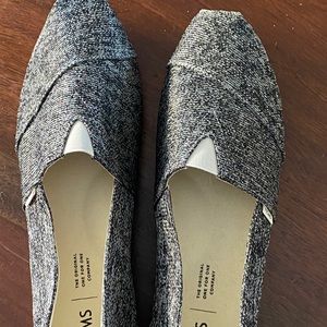 Grey Toms